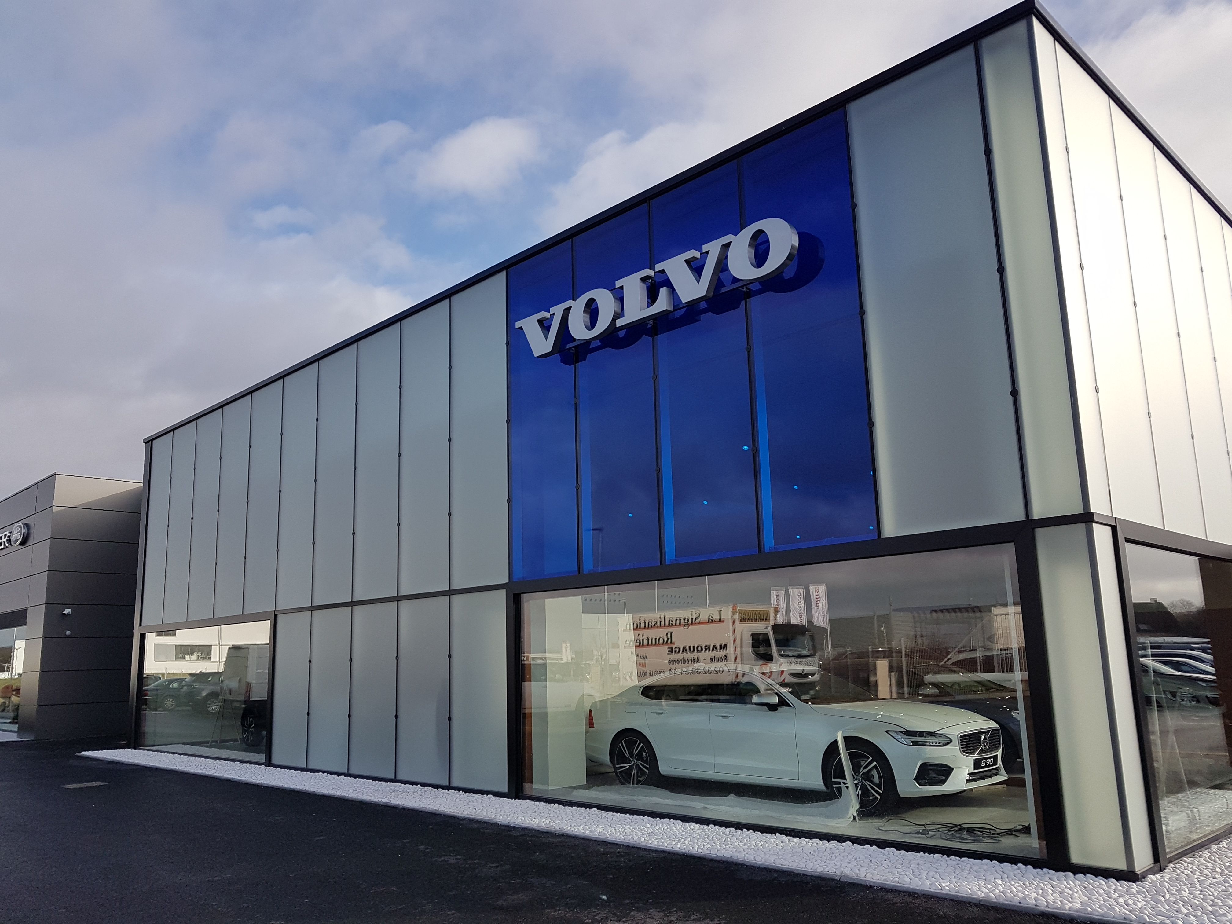 contenu/references/Concession automobile/05chartres/2017-12-14 11.35.10.jpg